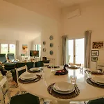 Flh Terrace House *